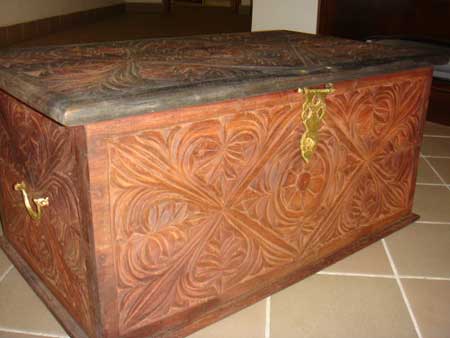 zanzibar chest